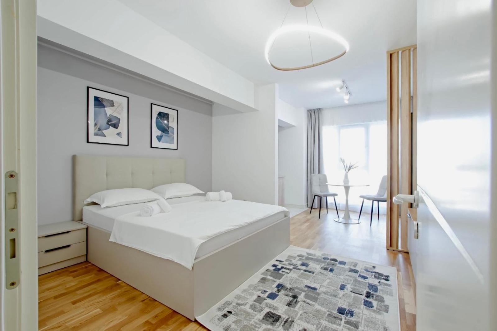 Himson-Blue Apartament Iasi Exterior foto