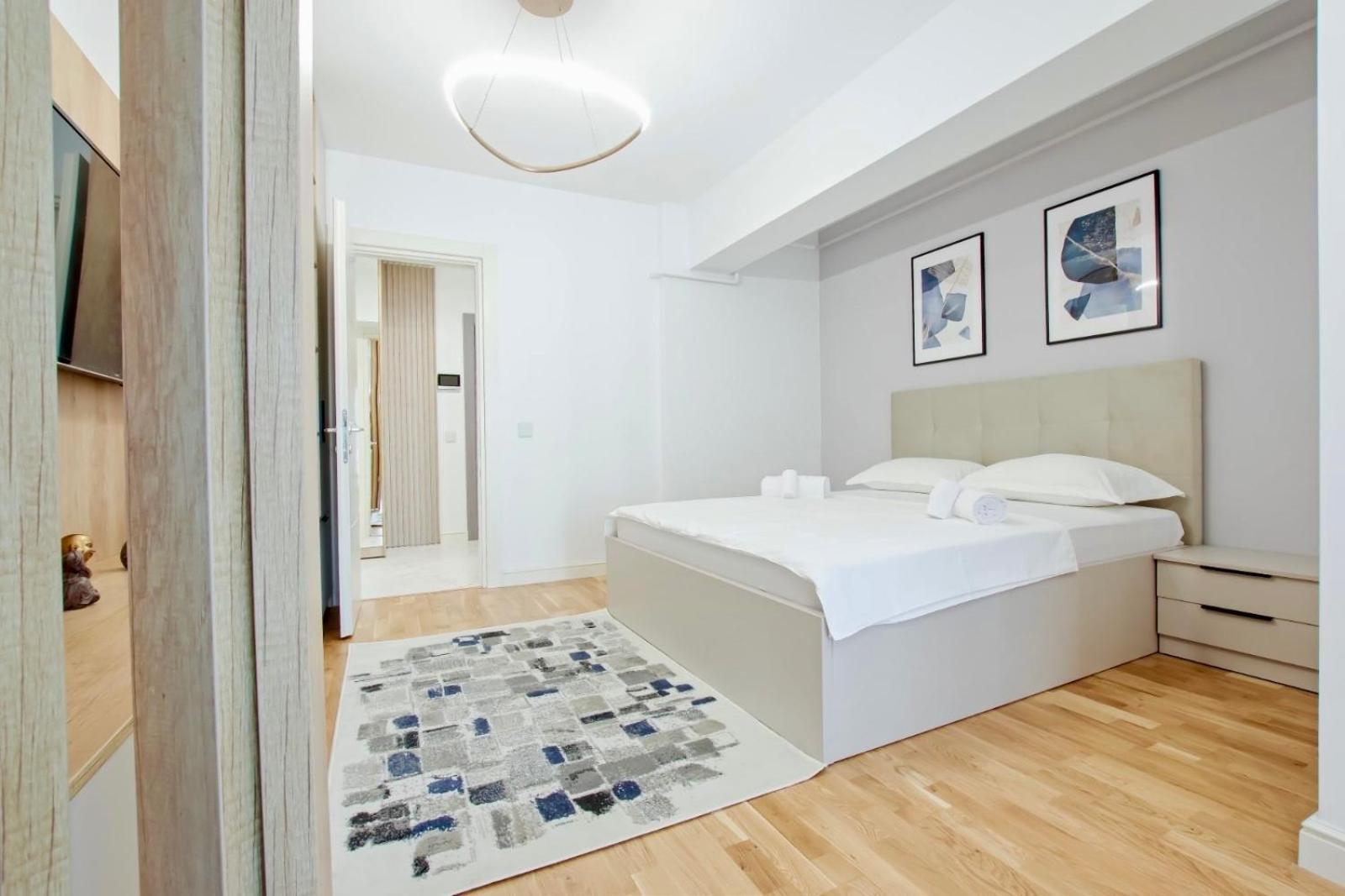 Himson-Blue Apartament Iasi Exterior foto