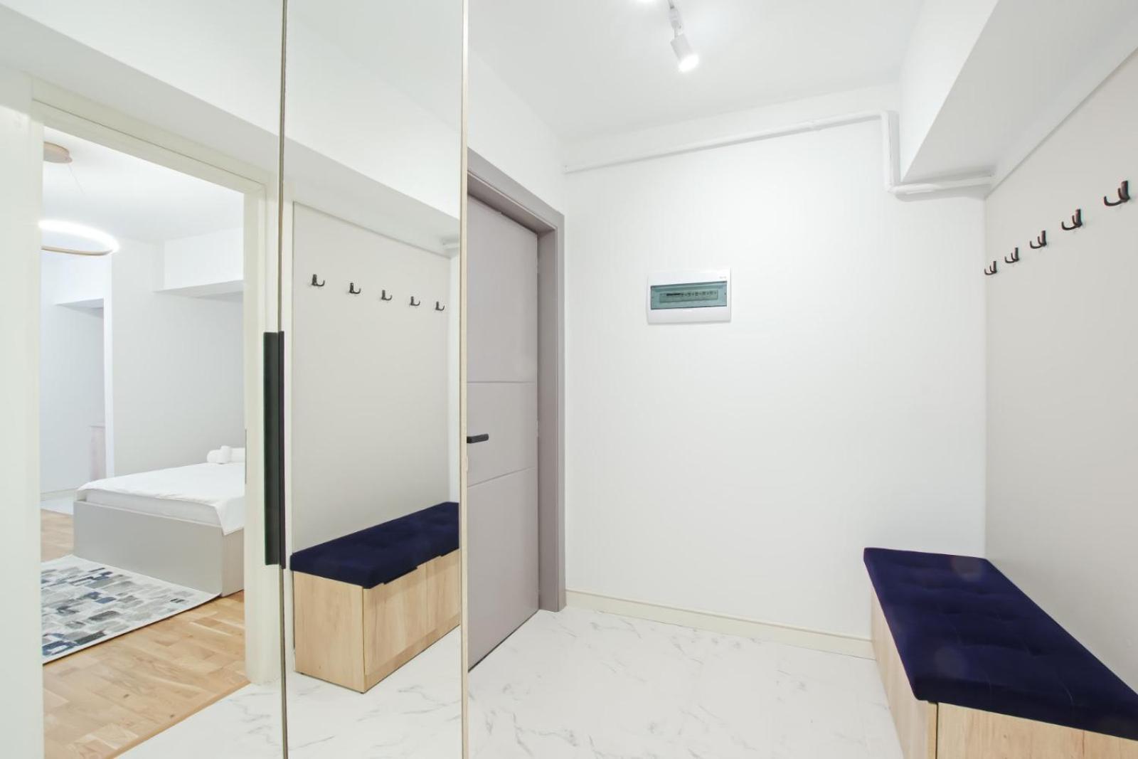 Himson-Blue Apartament Iasi Exterior foto
